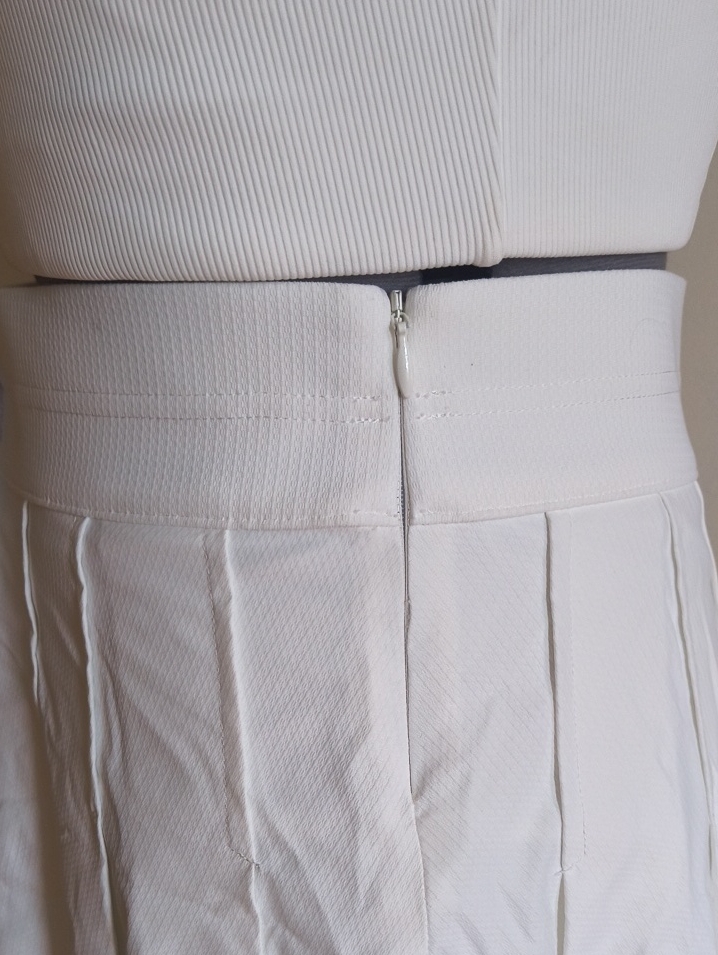 Wiskii Nwt Collard Sports Bra And Pleated Tennis Skort Athleaisure Size M — image 5 of 8